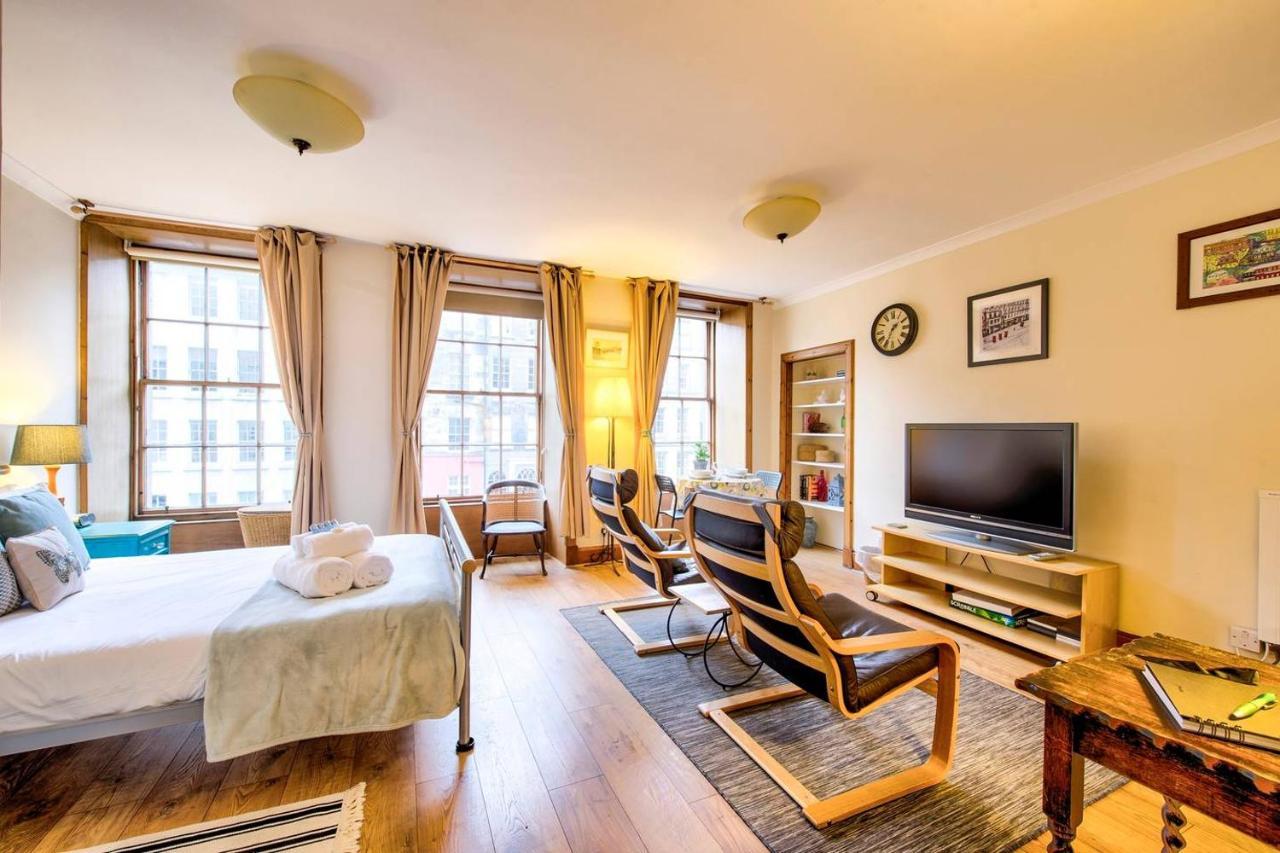 Joivy Royal Mile Apartment In Prime Location Edinburg Exteriör bild
