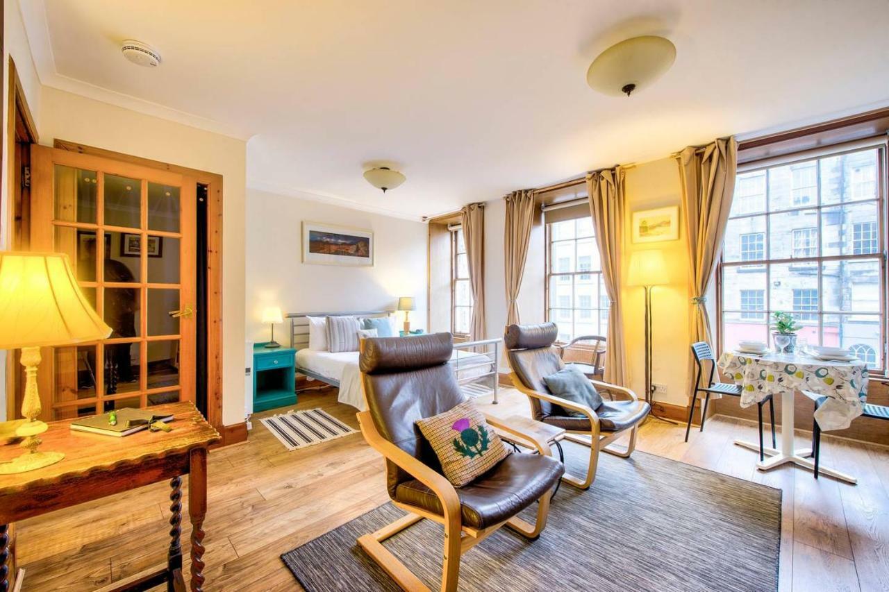 Joivy Royal Mile Apartment In Prime Location Edinburg Exteriör bild